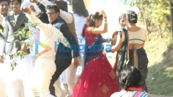Movie Stills Of The Movie Duniya Khatam Ho Rahi Hai
