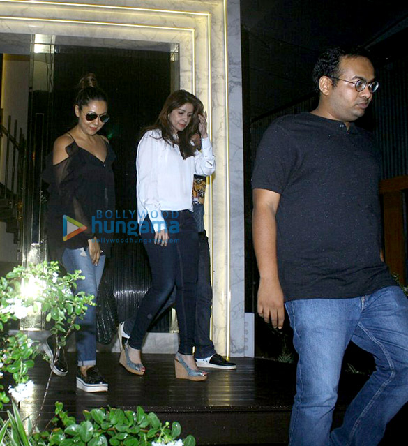 Gauri Khan, Shweta Nanda and others snapped at the launch of a restaurant in Bandra Gauri Khan, Shweta Nanda and others snapped at the launch of a restaurant in Bandra