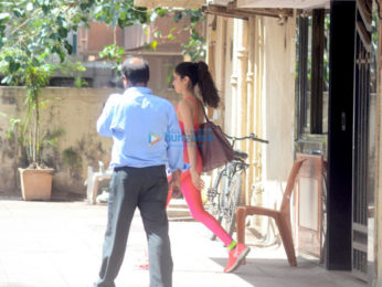 Jhanvi Kapoor looks pretty in pink post gym session