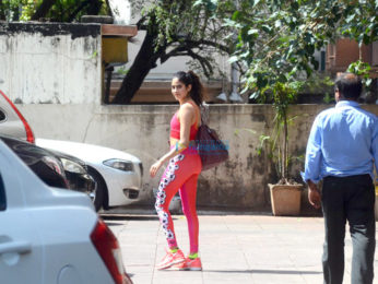 Jhanvi Kapoor looks pretty in pink post gym session