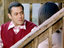 Main Agar (Tubelight)