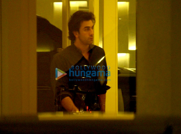 Ranbir Kapoor, Aditya Roy Kapur and Varun Dhawan snapped post dinner at Karan Johar’s house Ranbir Kapoor, Aditya Roy Kapur and Varun Dhawan snapped post dinner at Karan Johar’s house