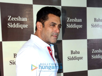 Shah Rukh Khan and Salman Khan grace Baba Siddique's Iftaar party