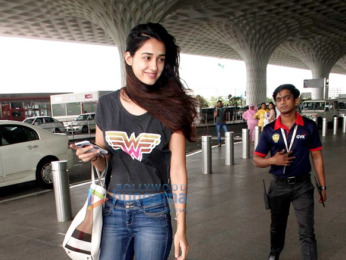 Akshay Kumar, Sushant Singh Rajput, Mira Kapoor snapped at the airport