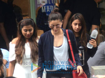 Alia Bhatt snapped with friends post lunch at Kitchen Garden