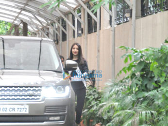 Anushka Sharma snapped post her salon session in Juhu