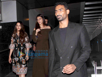 Sushant Singh Rajput, Kriti Sanon and her sister snapped post dinner at Hakkasan