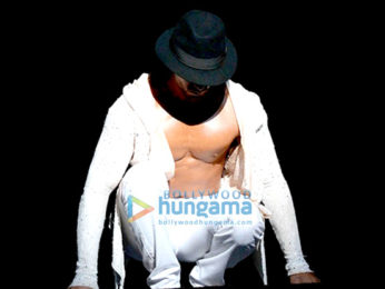 Tiger Shroff showcases his dance moves at the Michael Jackson tribute show⁠