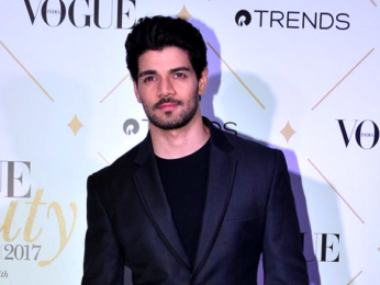 Celebs grace Vogue Beauty Awards 2017