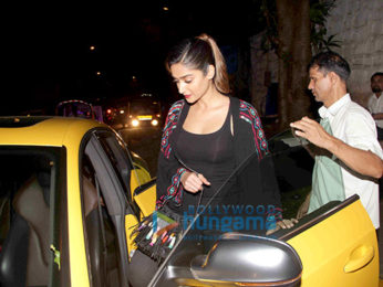 Ileana D'Cruz snapped post dinner at The Korner House in Bandra