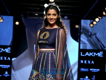 Saiyami Kher walks the ramp for designer Nachiket Barve at the Lakme Fashion Week 2017-