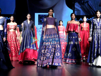 Saiyami Kher walks the ramp for designer Nachiket Barve at the Lakme Fashion Week 2017-