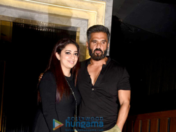 Shah Rukh Khan, Sushant Singh Rajput, Kriti Sanon and others grace Rohini Iyer's birthday bash