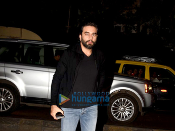 Shah Rukh Khan, Sushant Singh Rajput, Kriti Sanon and others grace Rohini Iyer's birthday bash