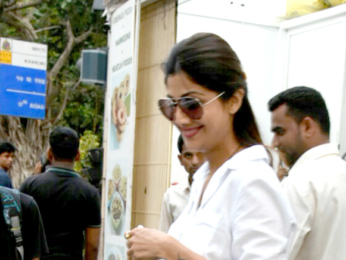 Shilpa Shetty snapped shopping in Bandra