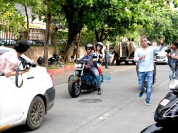 Sidharth Malhotra and Jacqueline Fernandez snapped riding a bike to promote A Gentleman in Bandra