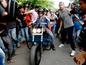 Sidharth Malhotra and Jacqueline Fernandez snapped riding a bike to promote A Gentleman in Bandra