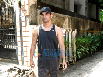 Sushant Singh Rajput and Sara Ali Khan snapped at Abhishek Kapoor's office