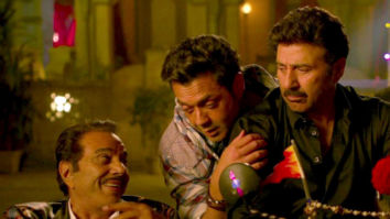 Wallpapers Of The Movie Yamla Pagla Deewana Phir Se
