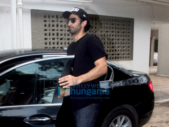 Aditya Roy snapped at Mohit Suri's office