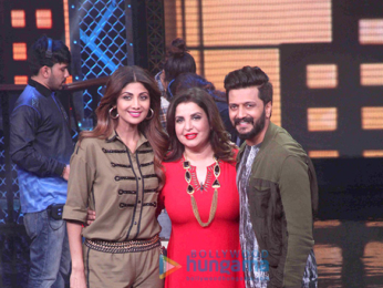 Shilpa Shetty and Riteish Deshmukh snapped on the sets of Lip Sing Battle