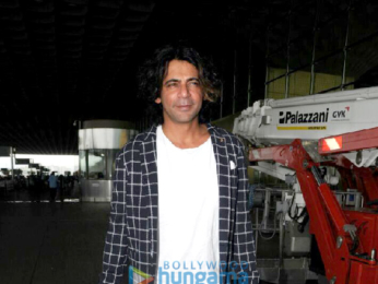 Alia Bhatt, her mother and Sunil Grover snapped at the airport