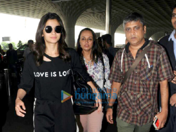 Alia Bhatt, her mother and Sunil Grover snapped at the airport