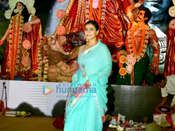 Kajol kick starts her Navratri by attending the Durga pooja pandal