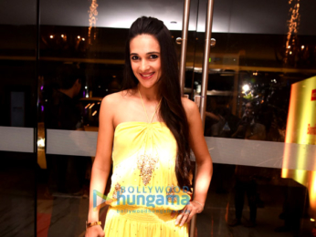 Kiara Advani, Harshvardhan Rane, Shriya Saran, Divya Khosla Kumar, Tusshar Kapoor at Bombay Times Fashion Week