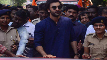 Ganpati Visarjan: Ranbir Kapoor, Rishi Kapoor and family bid adieu to Ganpati Bappa at RK Studios