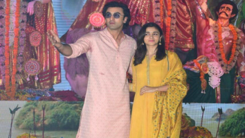 WOW! Ranbir Kapoor serves devotees at a Durga puja pandal in Juhu