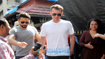 Brett Lee snapped at Bombay Salad Co