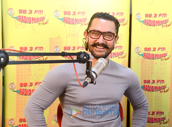 Aamir Khan snapped promoting Secret Superstar at 98.3 FM Radio Mirchi Aamir Khan snapped promoting Secret Superstar at 98.3 FM Radio Mirchi