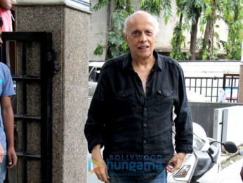 Emraan Hashmi snapped at Vishesh Films office