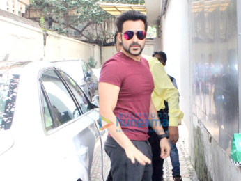 Emraan Hashmi snapped at Vishesh Films office