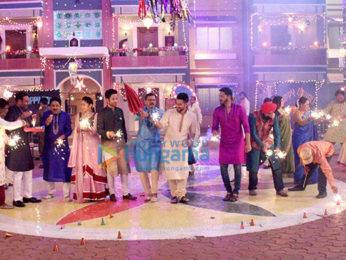 Team of Golmaal Again on the sets of 'Taarak Mehta Ka Ooltah Chashmah'