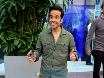 'Golmaal Again' team snapped having lunch