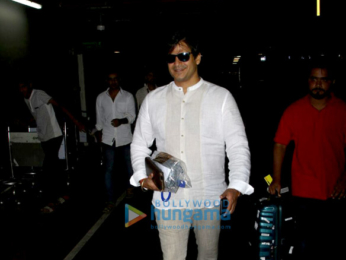 Kajol and Vivek Oberoi arrive from Goa
