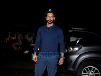 Karan Johar, Bobby Deol, Sonal Chauhan, Amrita Arora, Minissha Lamba, Kim Sharma and others at the launch of SIQS Entertainment