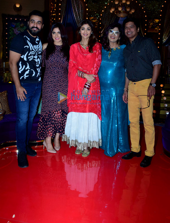 Shaan and wife Radhika shoot Karva Chauth special for Shilpa Shetty Kundra’s show Aunty Boli Lagao Boli Shaan and wife Radhika shoot Karva Chauth special for Shilpa Shetty Kundra’s show Aunty Boli Lagao Boli