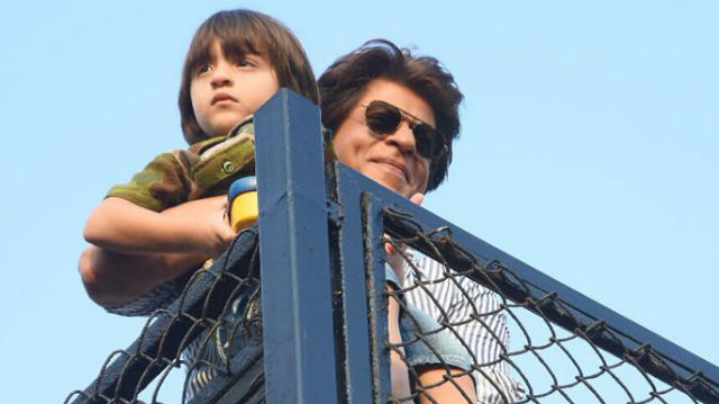 Fans Celebrate Superstar Shah Rukh Khan’s 52nd Birthday At Mannat