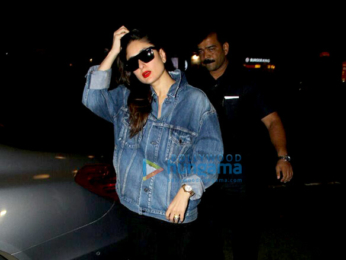Kareena Kapoor Khan snapped at the airport