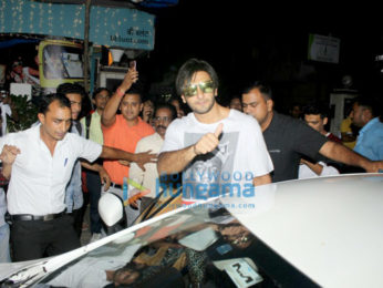 Ranveer singh spotted outside B-blunt, Khar in his new look