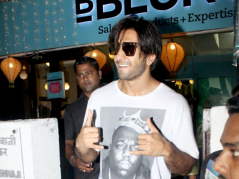 Ranveer singh spotted outside B-blunt, Khar in his new look