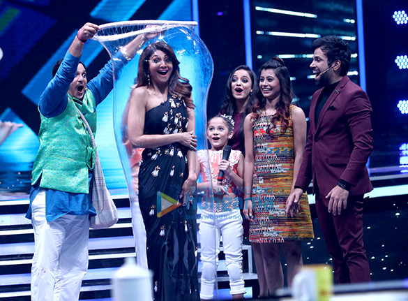 Shilpa Shetty Kundra snapped on sets of Super Dancer Chapter 2 Shilpa Shetty Kundra snapped on sets of Super Dancer Chapter 2