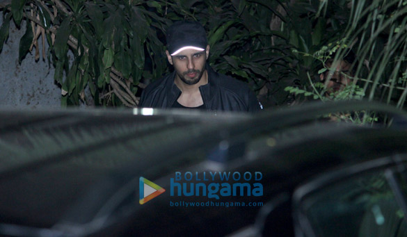 Sidharth Malhotra spotted at a dance class in Bandra Sidharth Malhotra spotted at a dance class in Bandra