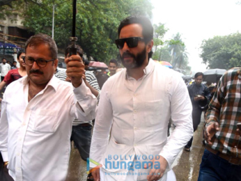 Abhishek Bachchan, Salim Khan, Ranbir Kapoor and others attend the funeral of the late Shashi Kapoor