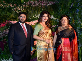 Celebs grace Anushka Sharma - Virat Kohli's Mumbai reception