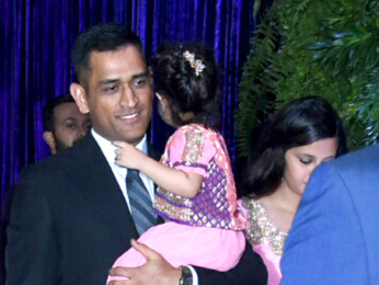 Celebs grace Anushka Sharma - Virat Kohli's Mumbai reception