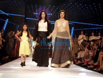 Divya Khosla Kumar walks the ramp for Rina Dhaka at the Pune Fashion Week 2017